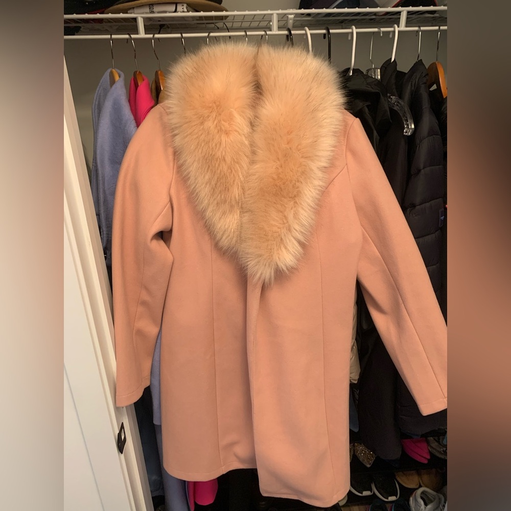 Women's Winter Coat. Size M-L